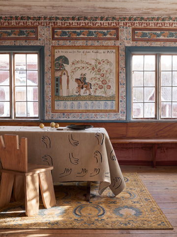 Ruggadocia Mughal Altın Madalyon Desenli Halı mekan görünümü 1